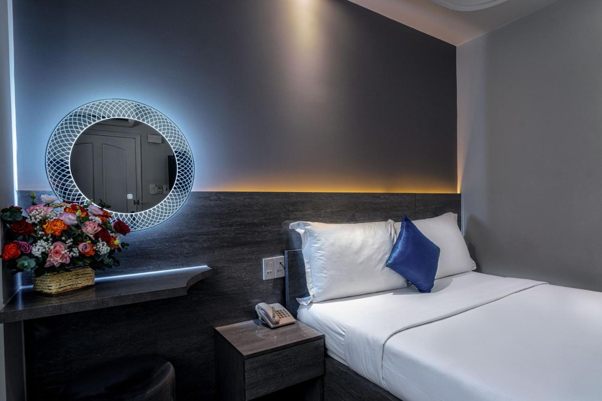 Ruby Saigon Hotel - Le Thanh Ton Hô Chi Minh-Ville Extérieur photo