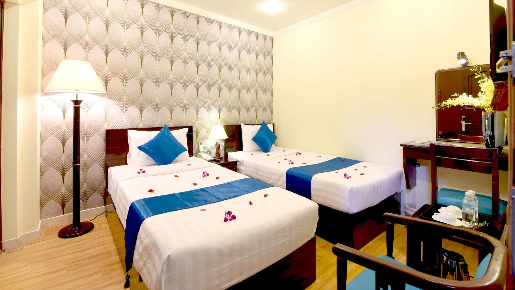 Ruby Saigon Hotel - Le Thanh Ton Hô Chi Minh-Ville Extérieur photo